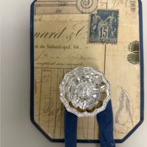 Vintage-Inspired Decorative Plaque with Crystal Accent